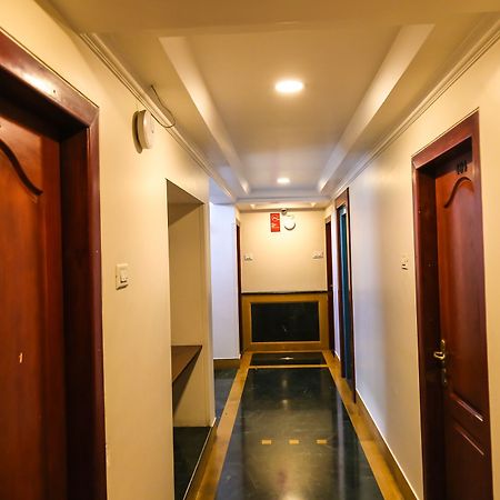 Hotel Lotus Pune Bagian luar foto